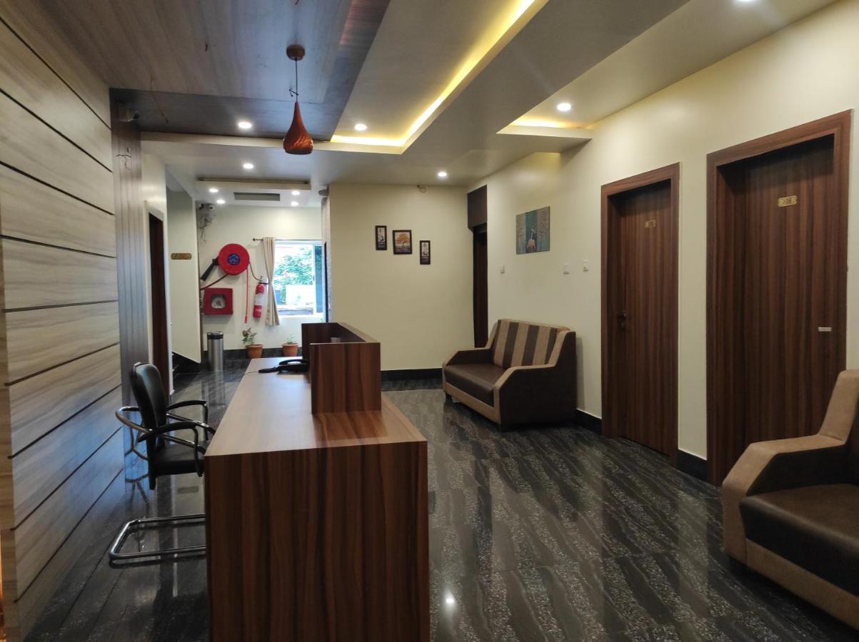 Hotel Paradise - Biswanath Chariali Bishnath Exterior foto